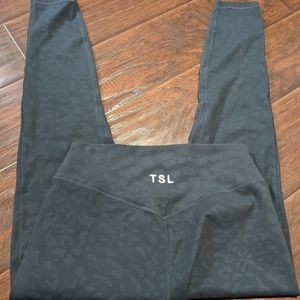 TSL gray leopard print